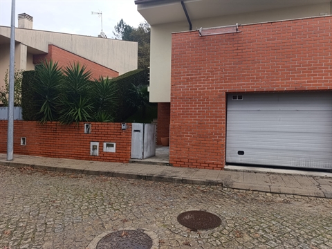 Moradia em Banda T3+1