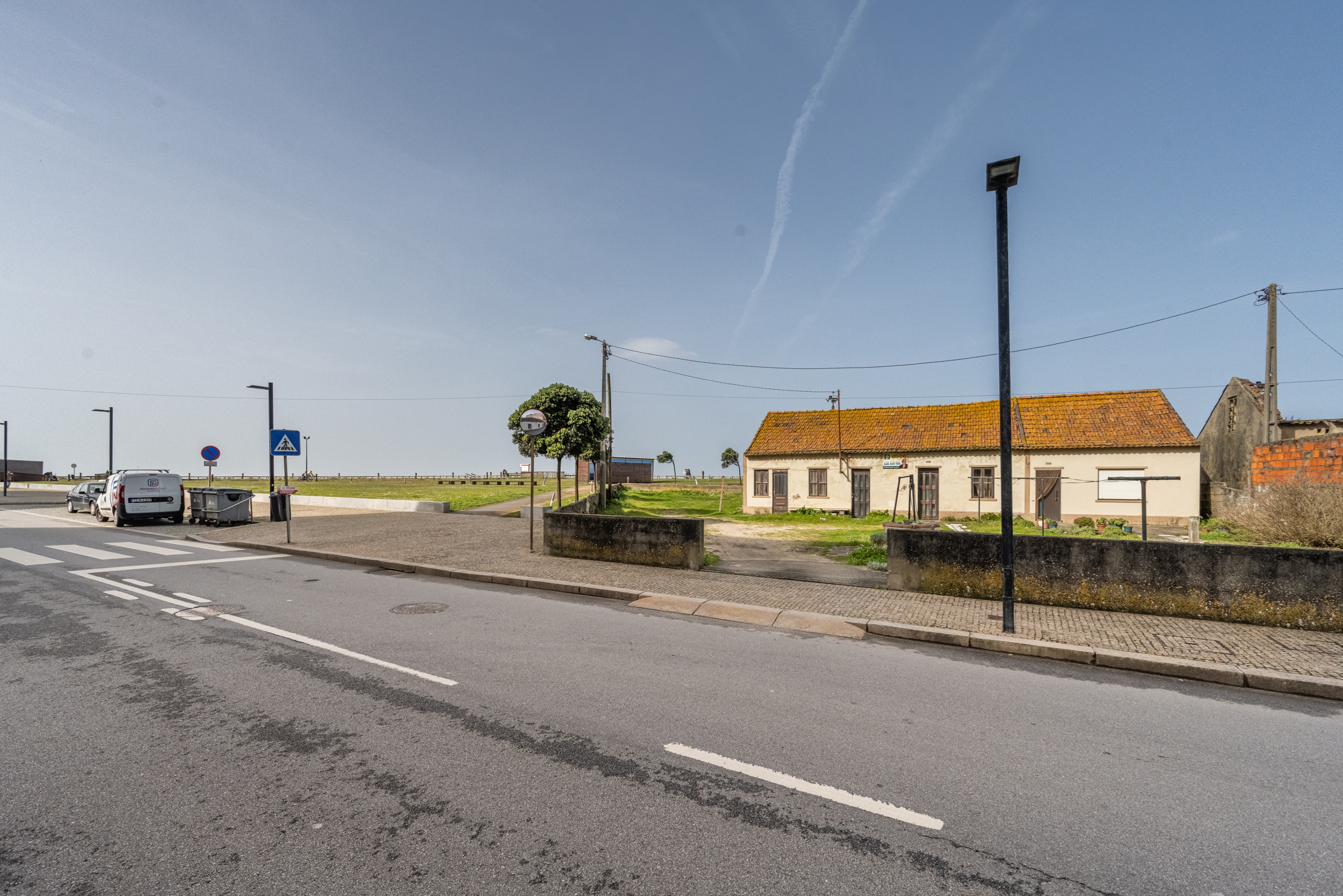 Detached house to restore T2