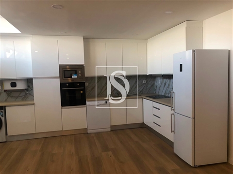Apartamento T2+1 com garagem em Delães