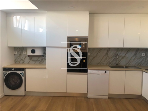 Apartamento T2+1 com garagem em Delães